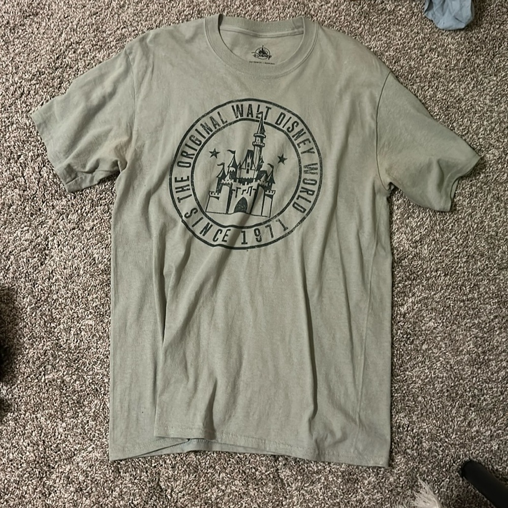 Green Walt Disney World T-Shirt, size medium